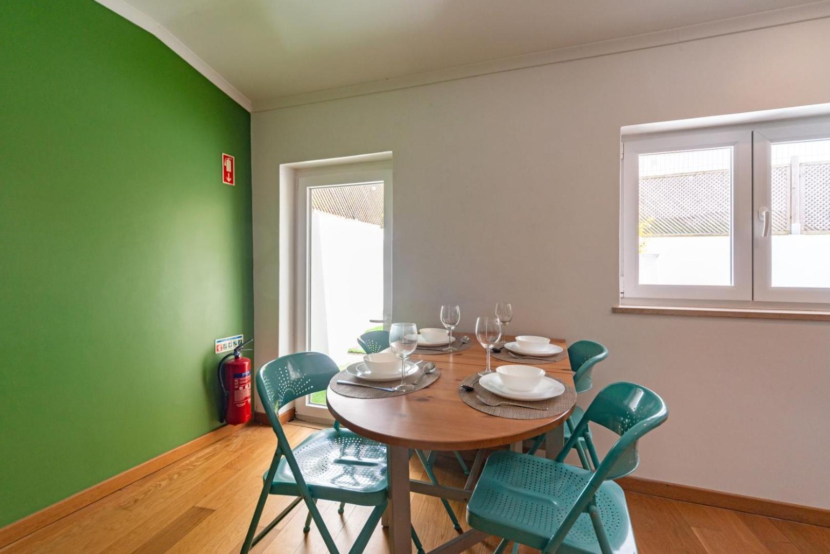 Gorgeous Rooftop 2-bed With Beautiful View Appartement Lissabon