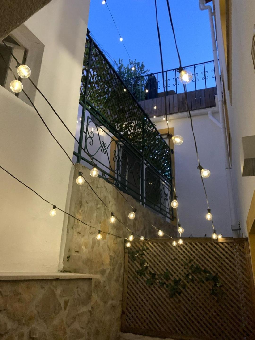 Gorgeous Rooftop 2-bed With Beautiful View Appartement Lissabon