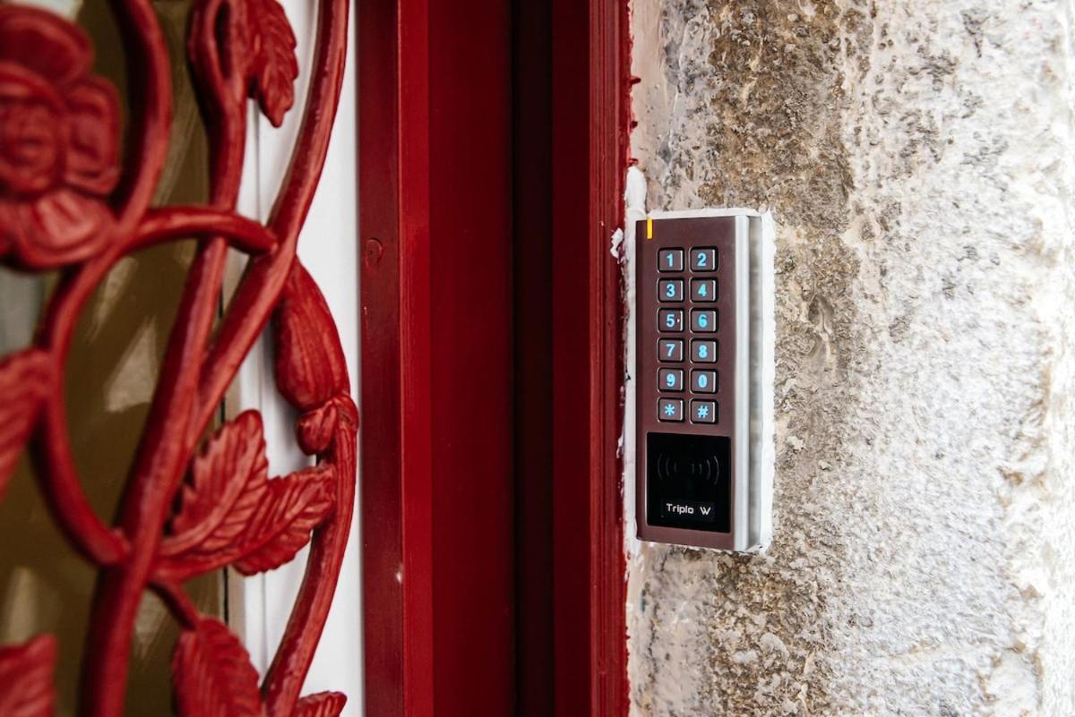 Appartement Exquisite With Patio Portuguese Soul Alfama 2p Lisboa