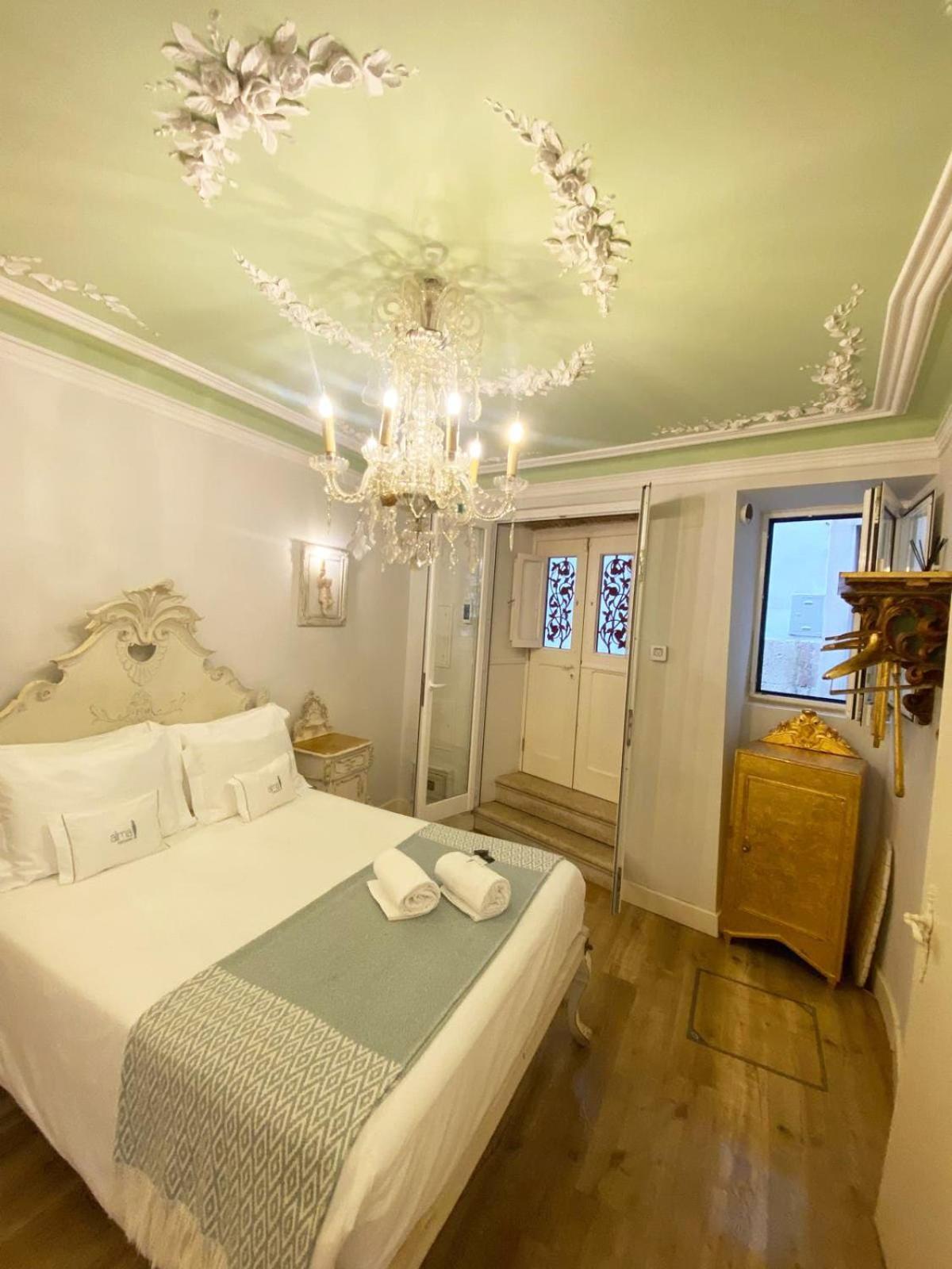 Exquisite With Patio Portuguese Soul Alfama 2p Lisboa