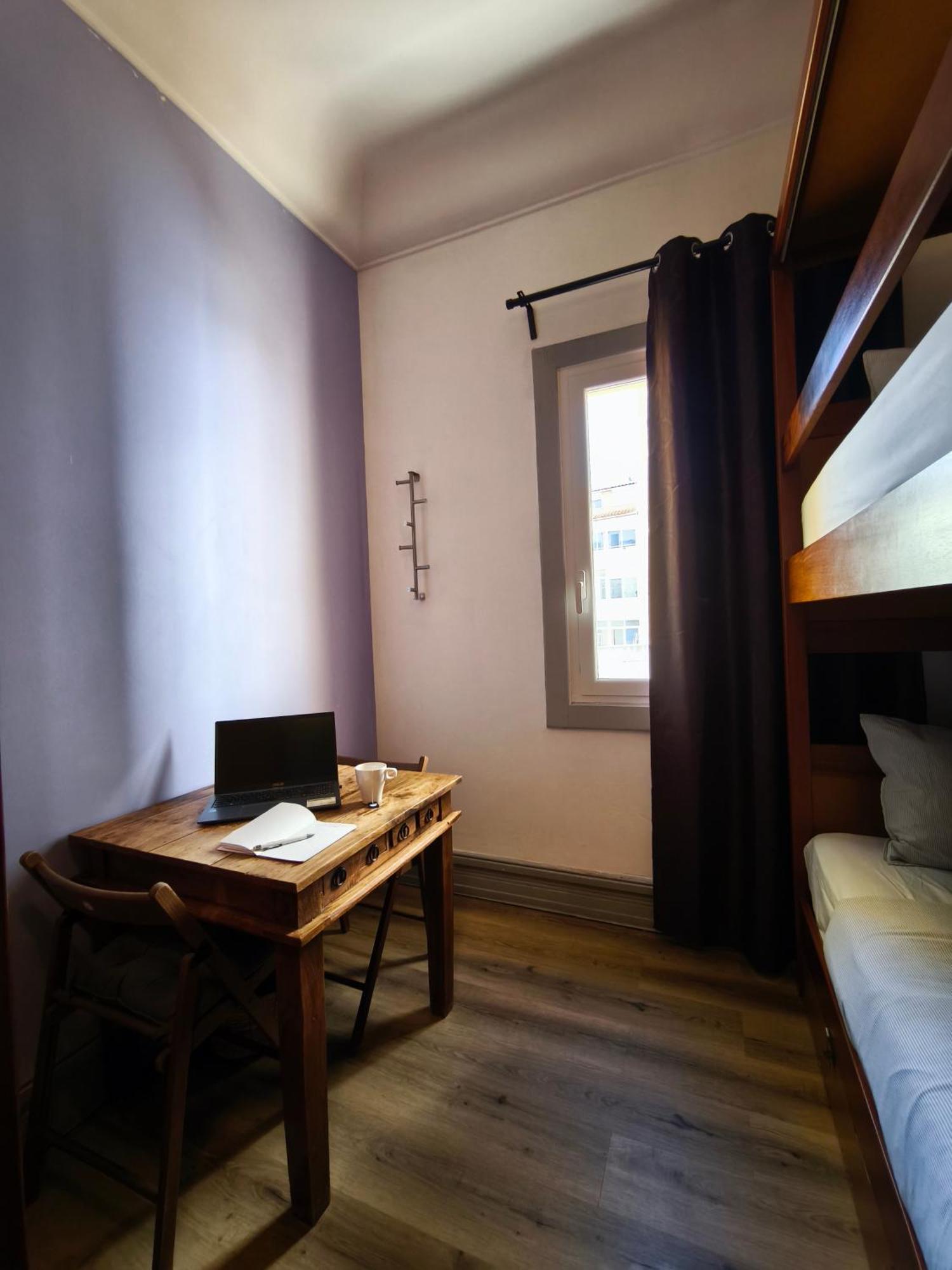Hostel Ey