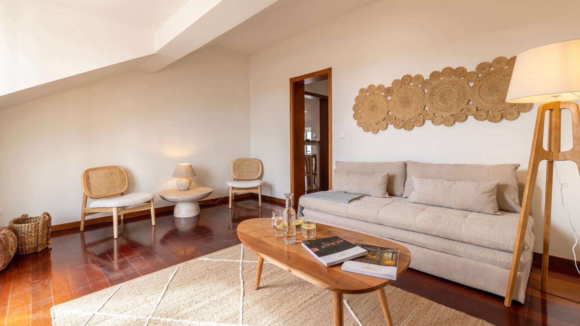 Authentic Living With A View By Lovelystay Apartamento *