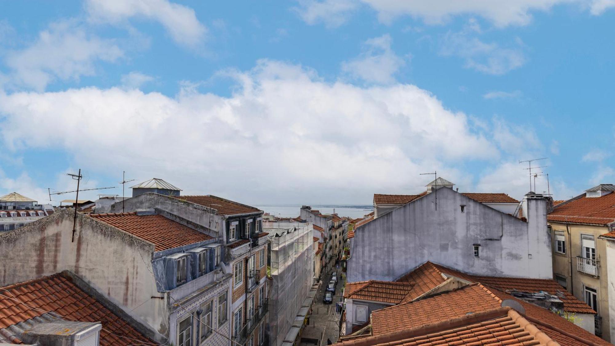 Authentic Living With A View By Lovelystay Apartamento Lisboa