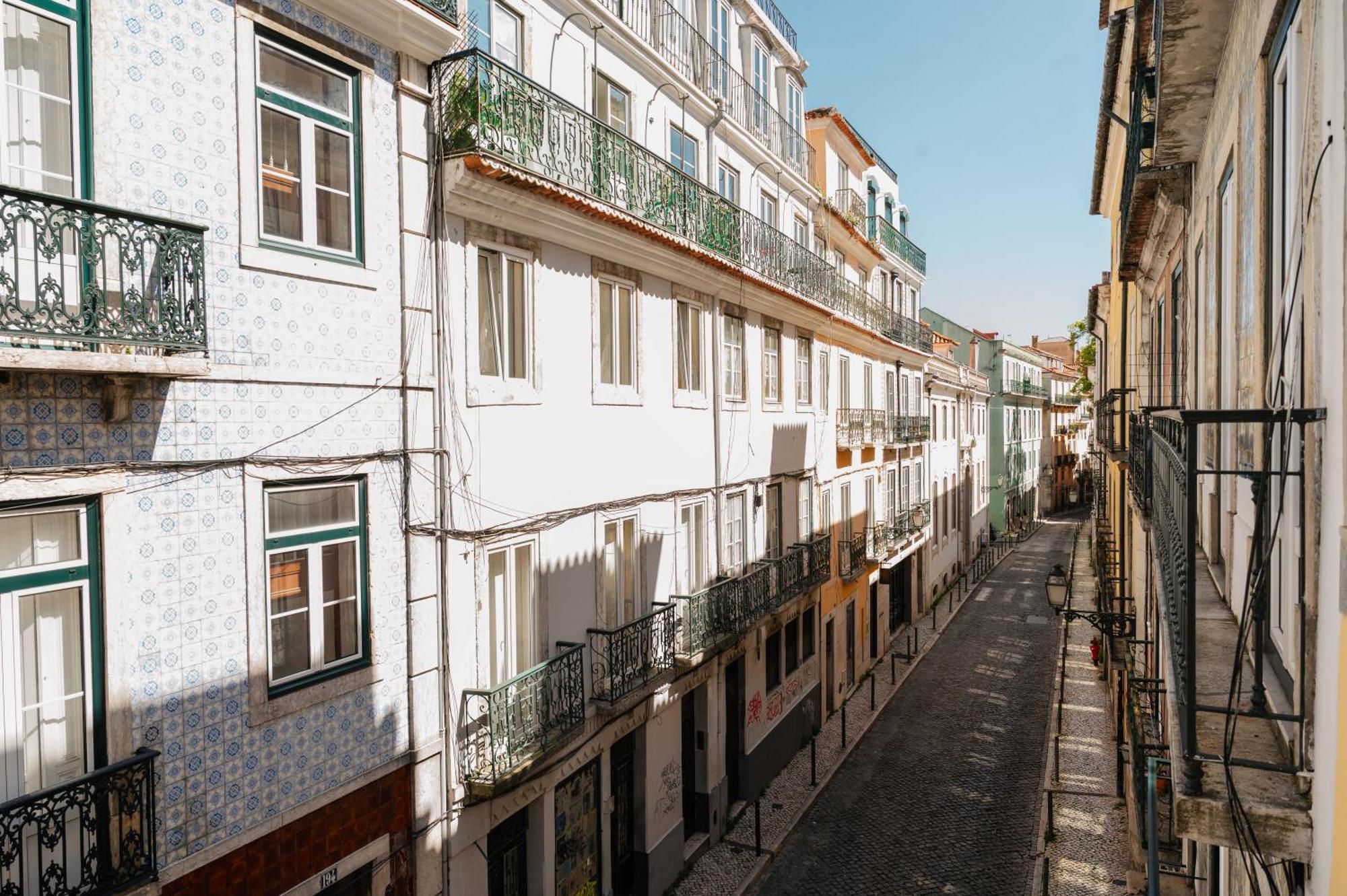 Modern Bairro Alto Apartment Lisbon