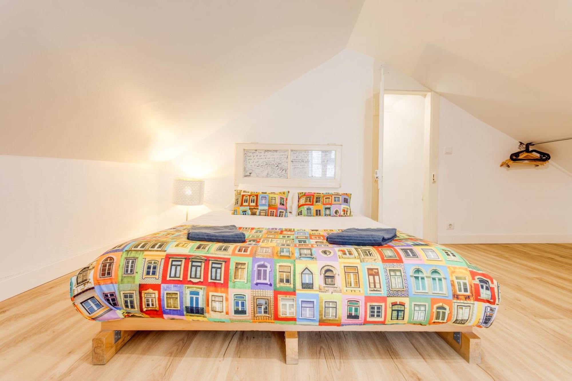 Apartamento Bairro Alto Window - Cozy Spot In A Buzzing Locale *