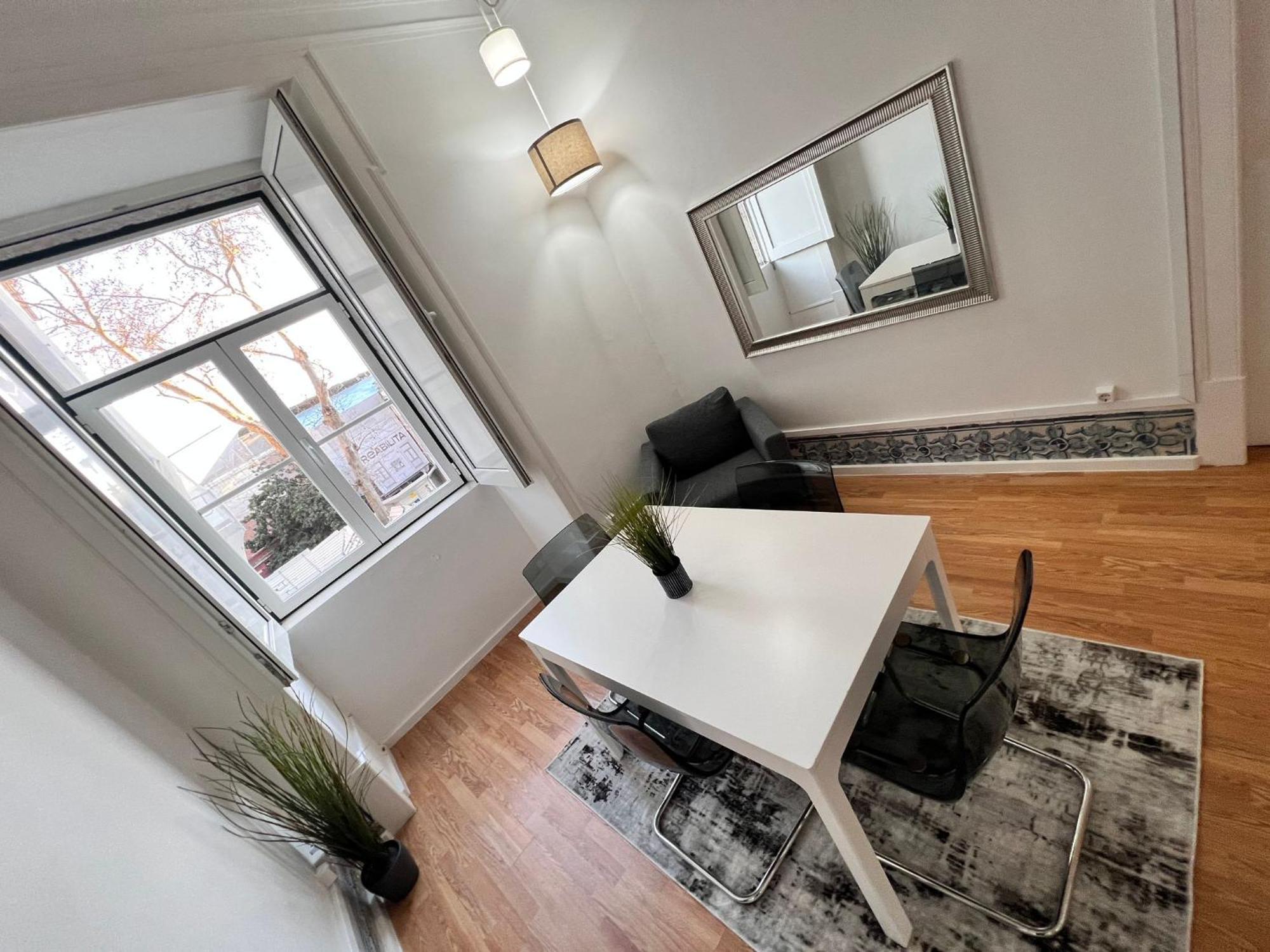 Luxury Rooms, Location In The Hostel Lissabon