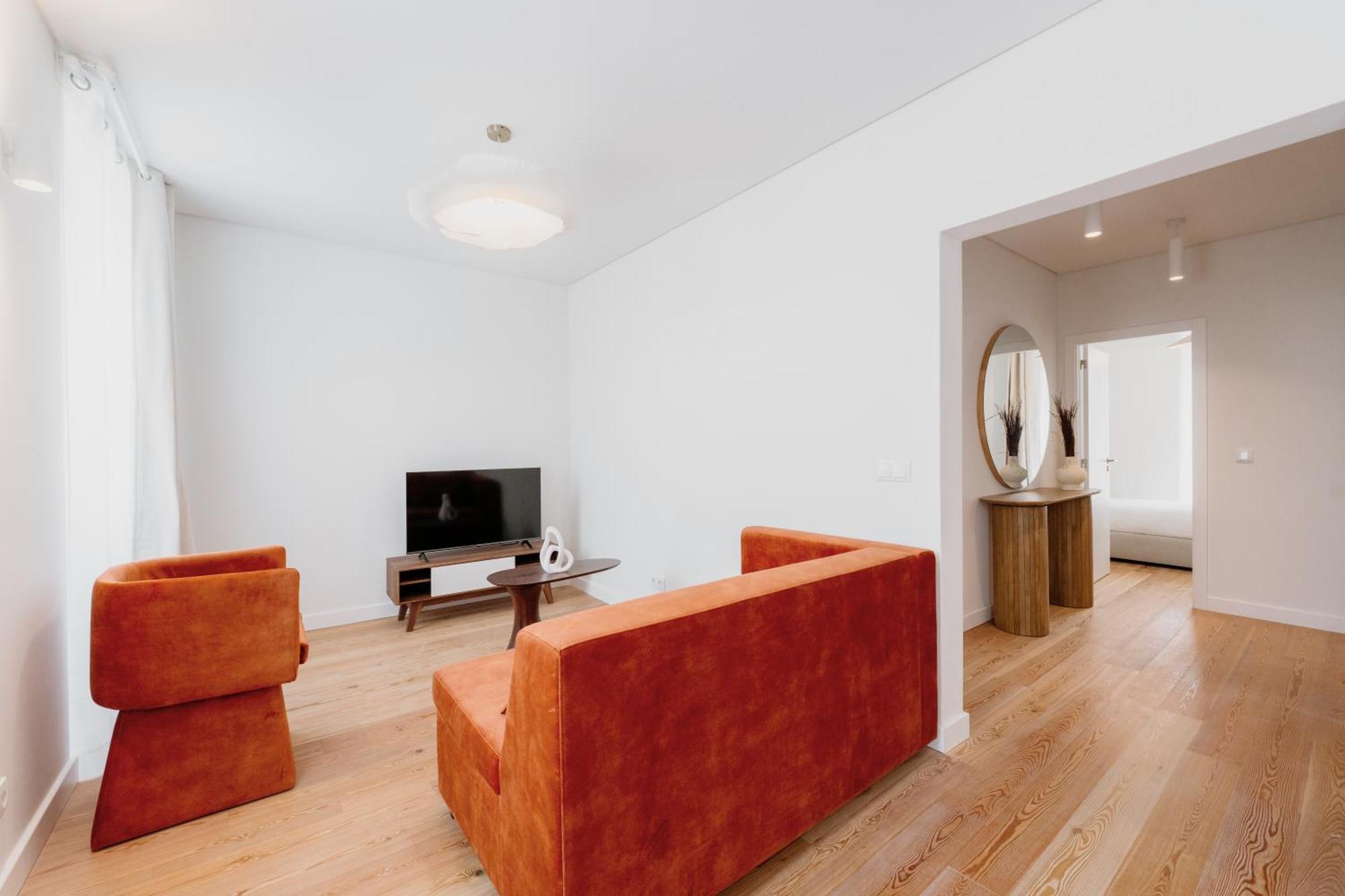 Mary Orange - No 236 Rc D - Contemporary Two-bedroom Haven Apartment *
