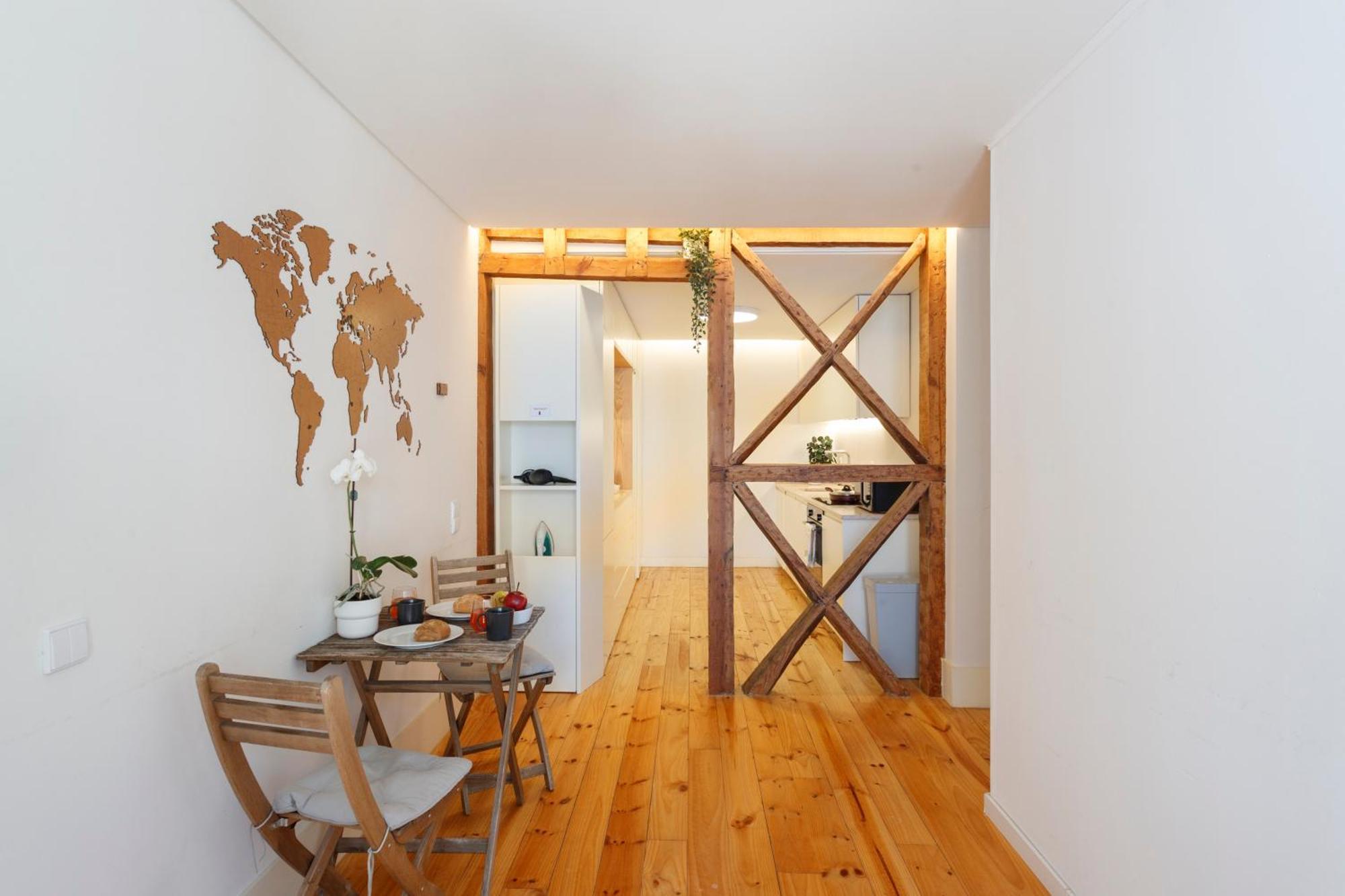 Bedroom In Shared House In Chiado - Historic Center Of Privatunterkunft *