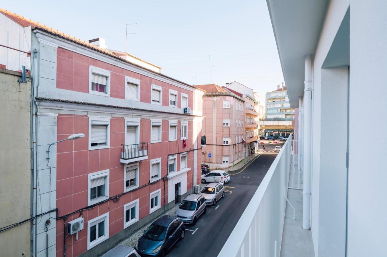 Apartment Oliveira - 1 Bedroom, Parking In Parque Nacoes