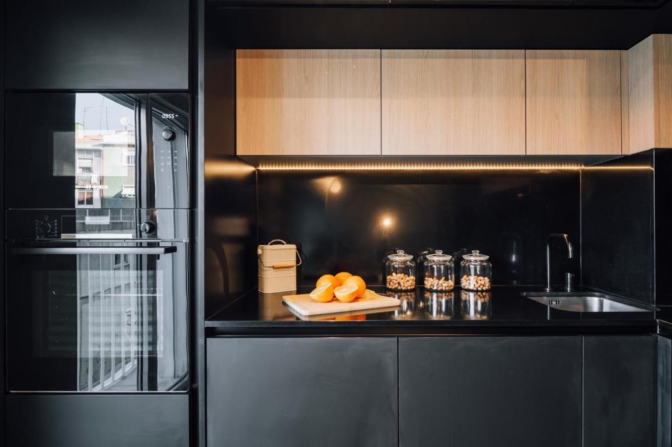 Apartment Oliveira - 1 Bedroom, Parking In Parque Nacoes Lisbon