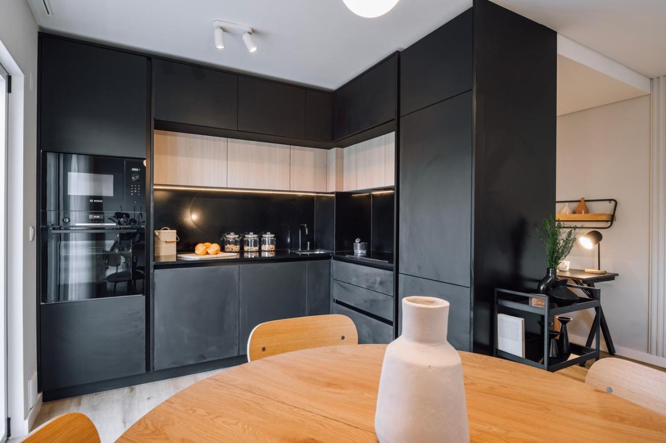 Oliveira - 1 Bedroom, Parking In Parque Nacoes Lisbon