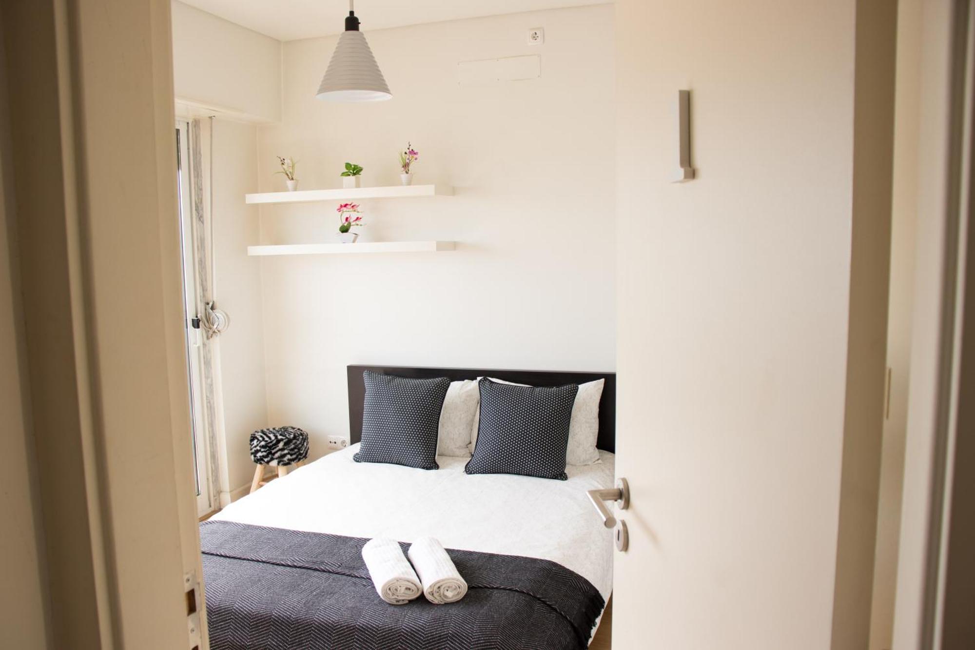 Albergue Rooms, View Of Lisboa