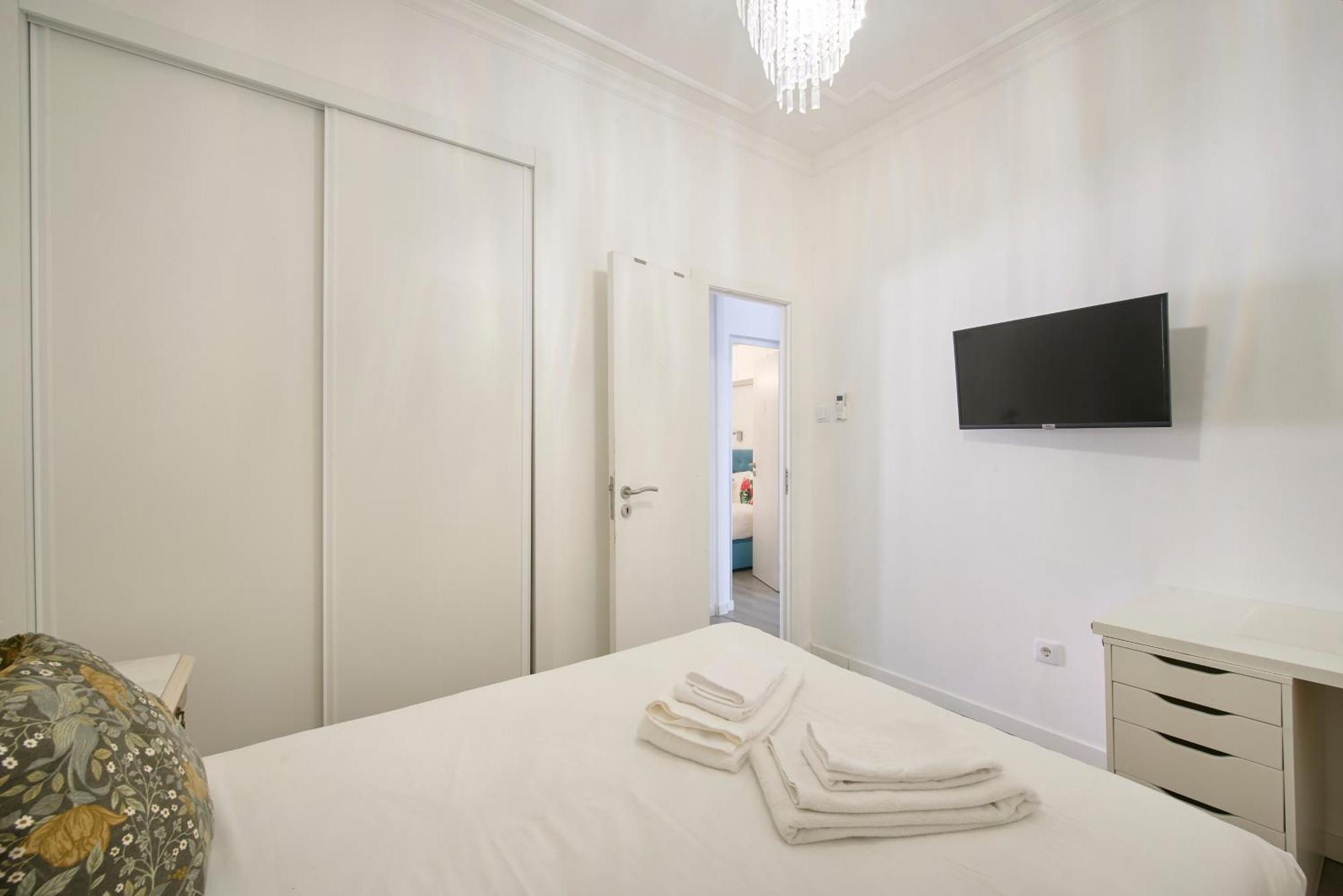 New 3 Bedroom Flat With River On Sight @alameda Appartement