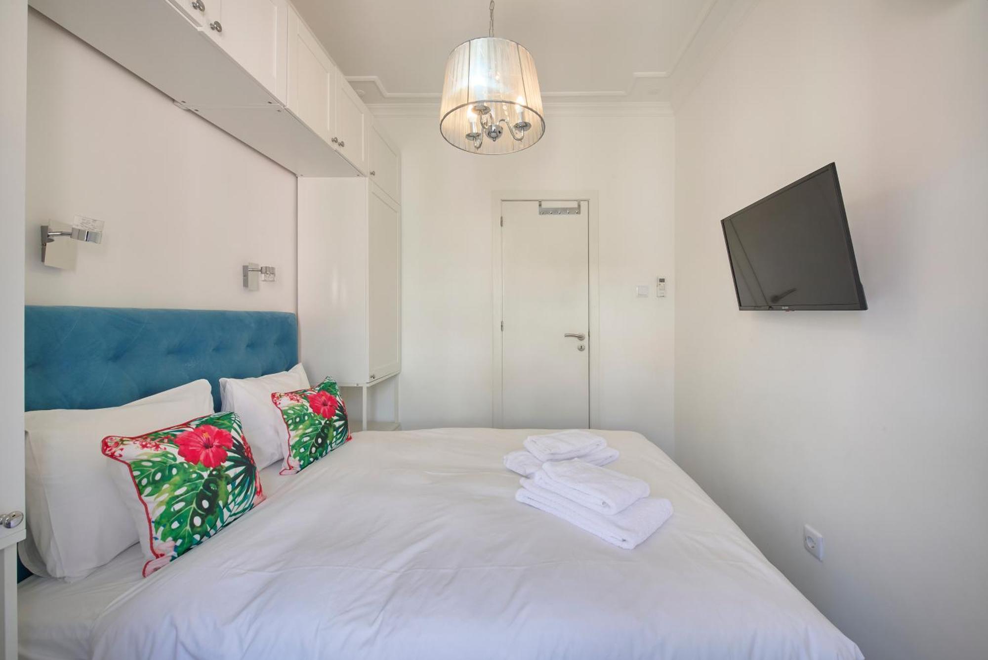 New 3 Bedroom Flat With River On Sight @alameda * Lissabon