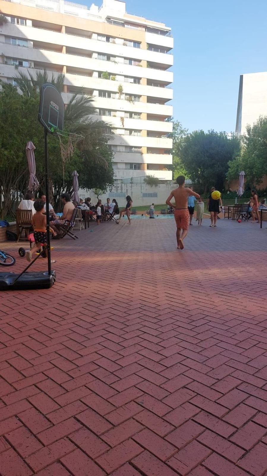 2 Bedroom Close To Airport With Pool & Gym Lisboa