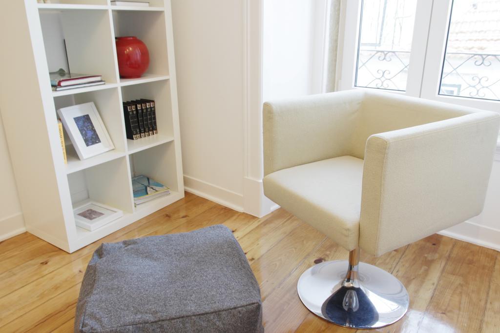 Design Ba/ Chiado Apartment Lisbon