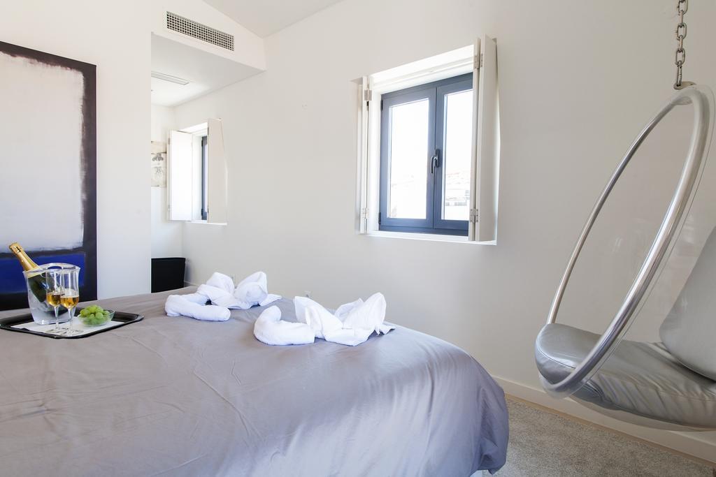 Joivy Lux And Spacious 1br With Huge Terrace, 5mins To Academy Of Sciences * Lissabon