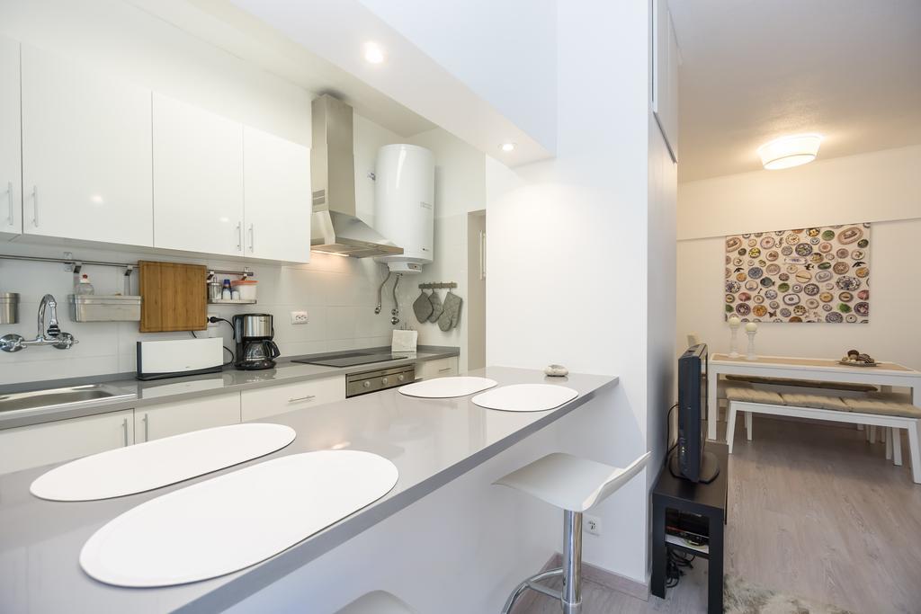 Appartement Lovely & Modern In The Center *