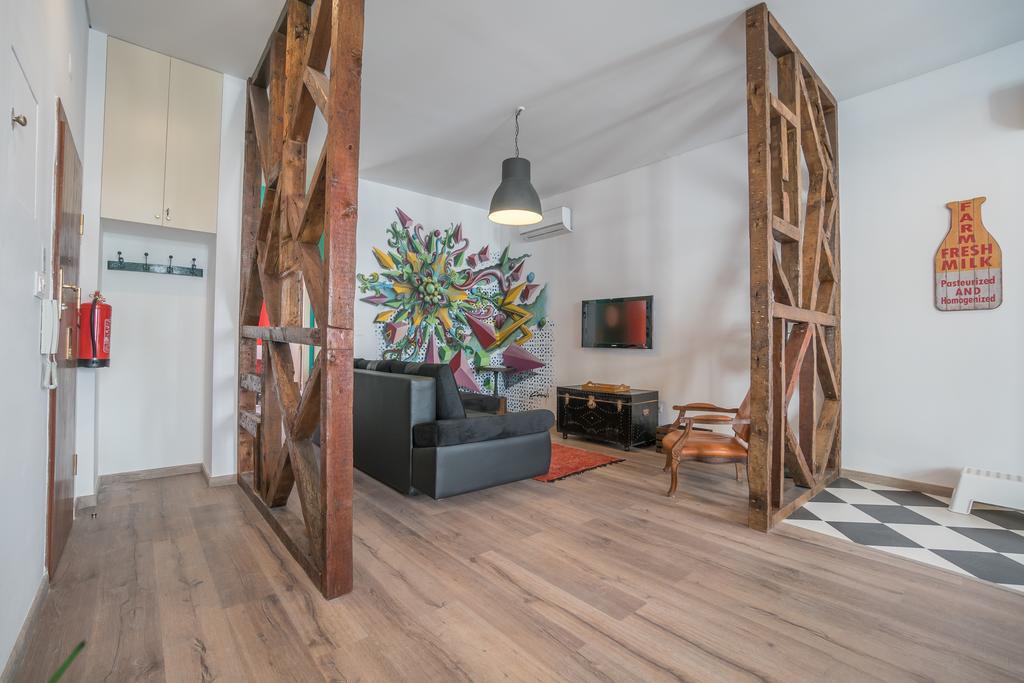 Cais Do Sodre - Nearby Pink Street, Time Out Market By Ld Lisboa