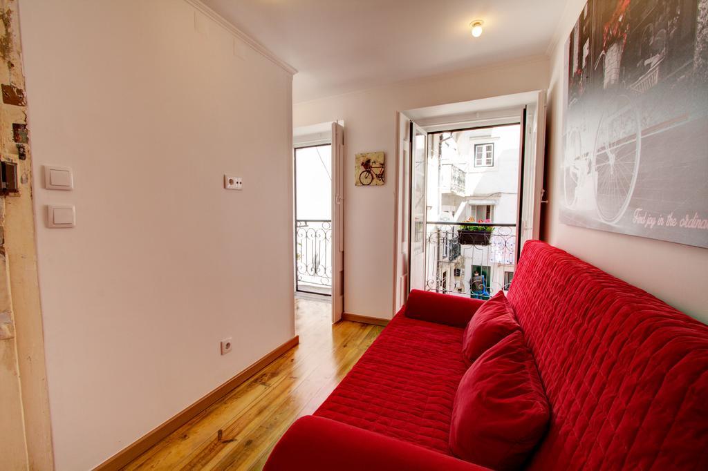 Cozy In The Heart Of Alfama Apartment Lisbon