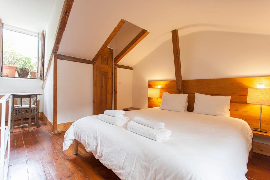 Apartment Central, Charming, Quiet, Garden And Parking Lissabon