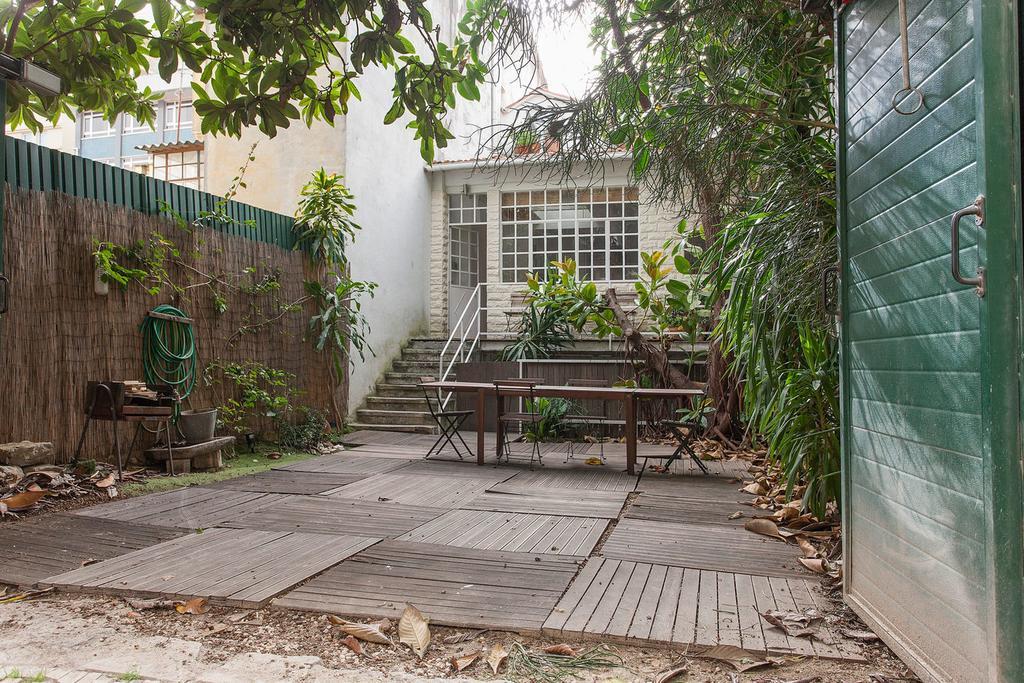 Central, Charming, Quiet, Garden And Parking *
