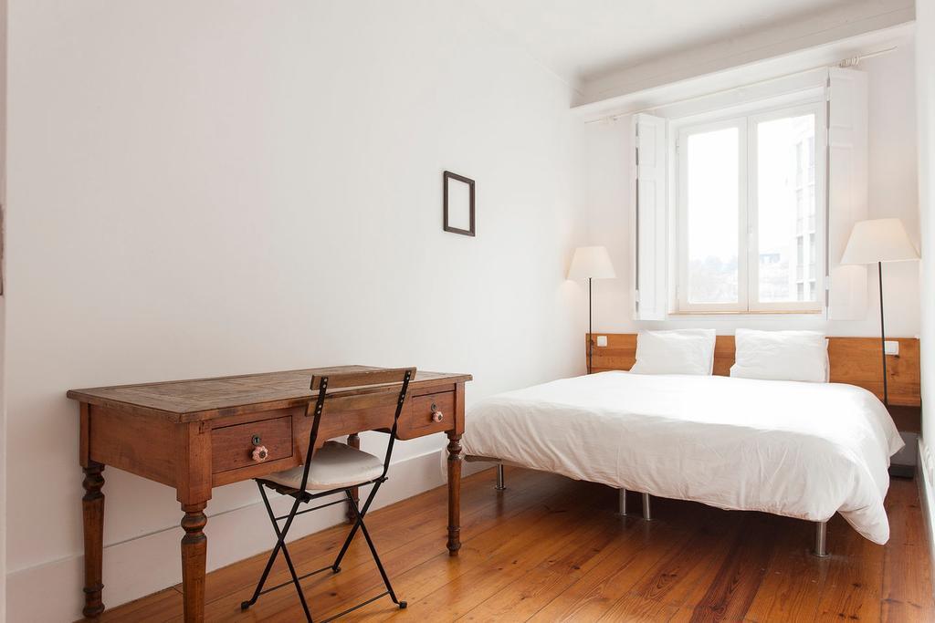 Central, Charming, Quiet, Garden And Parking * Lissabon