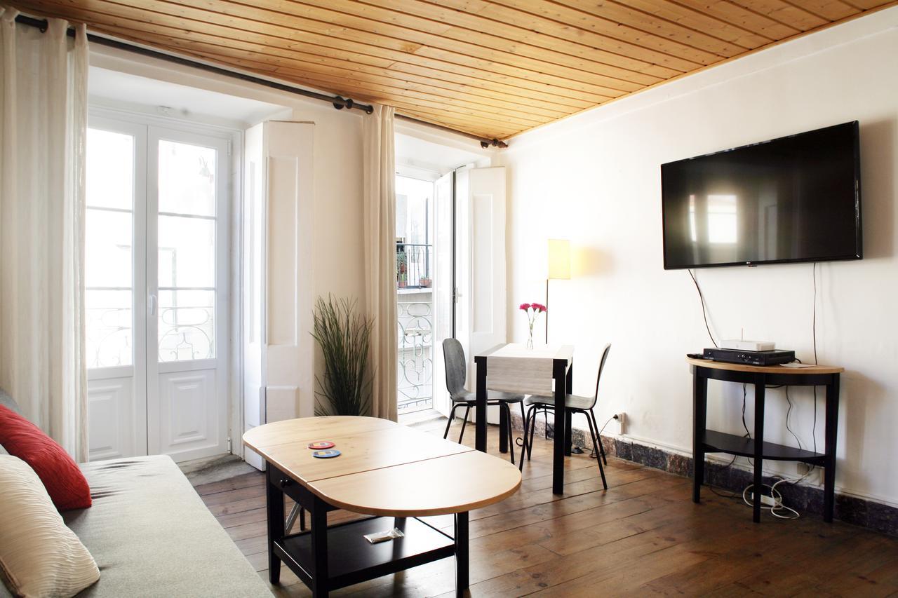 Chiado/Carmo Apartment *