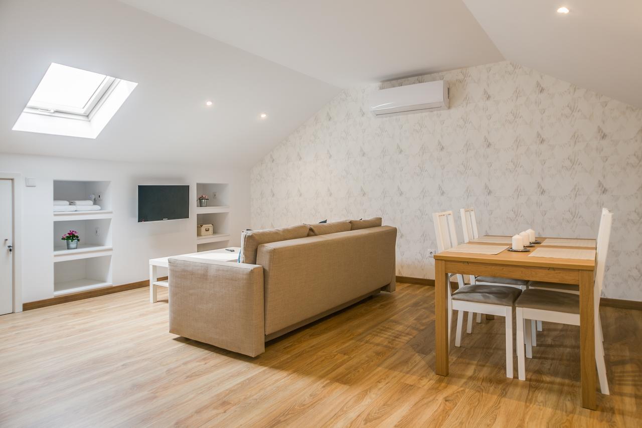 Home Out Rooms & Apartments Apartment *