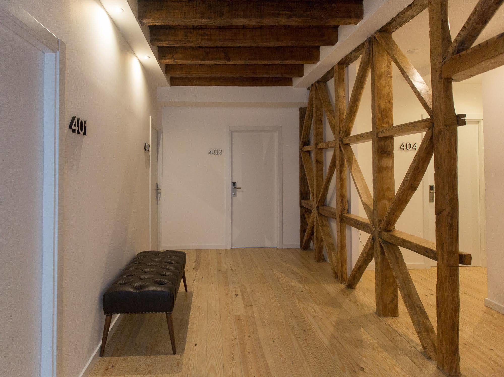 The 8 - Downtown Gasthuis 2*
