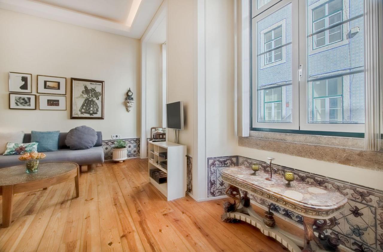 Correeiros Downtown - Historic Appartement *