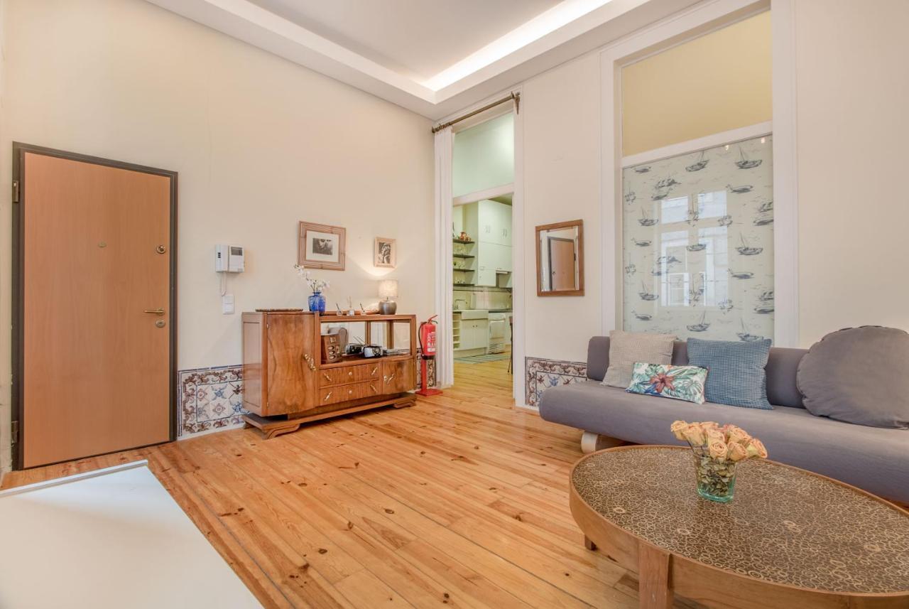 Correeiros Downtown - Historic Appartement *