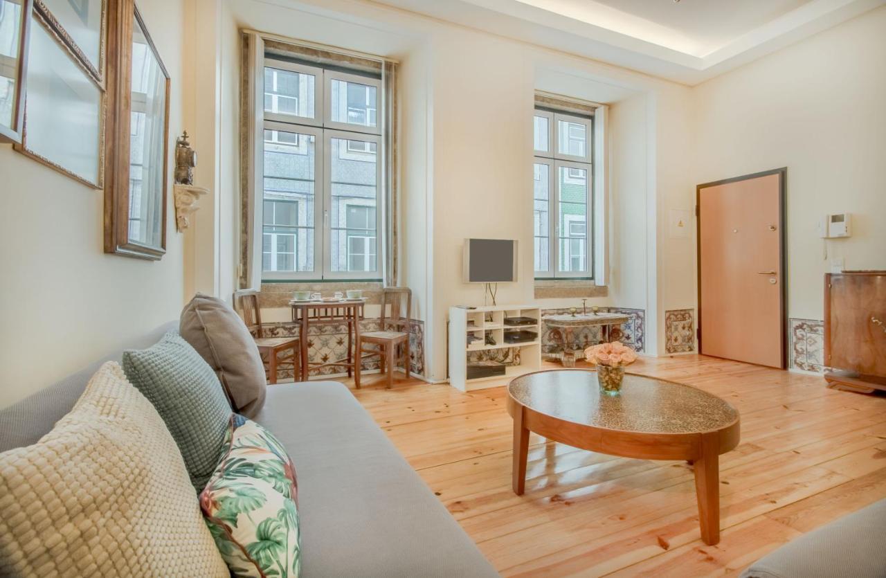Correeiros Downtown - Historic Appartement