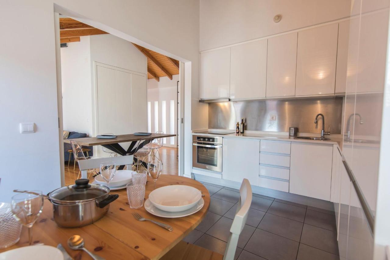 Bairro Alto Stunning Flat With Balcony By Lovelystay * Lisboa