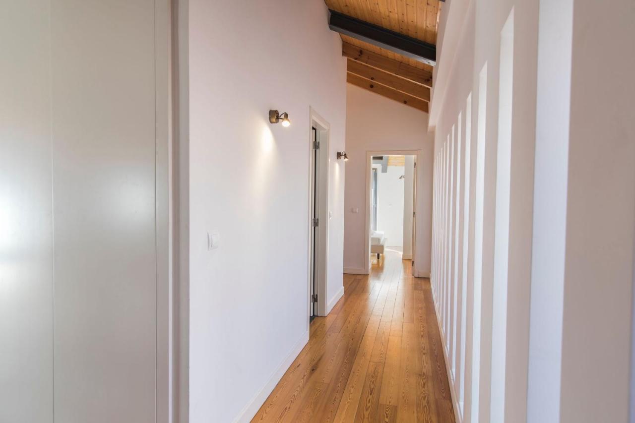 Bairro Alto Stunning Flat With Balcony By Lovelystay