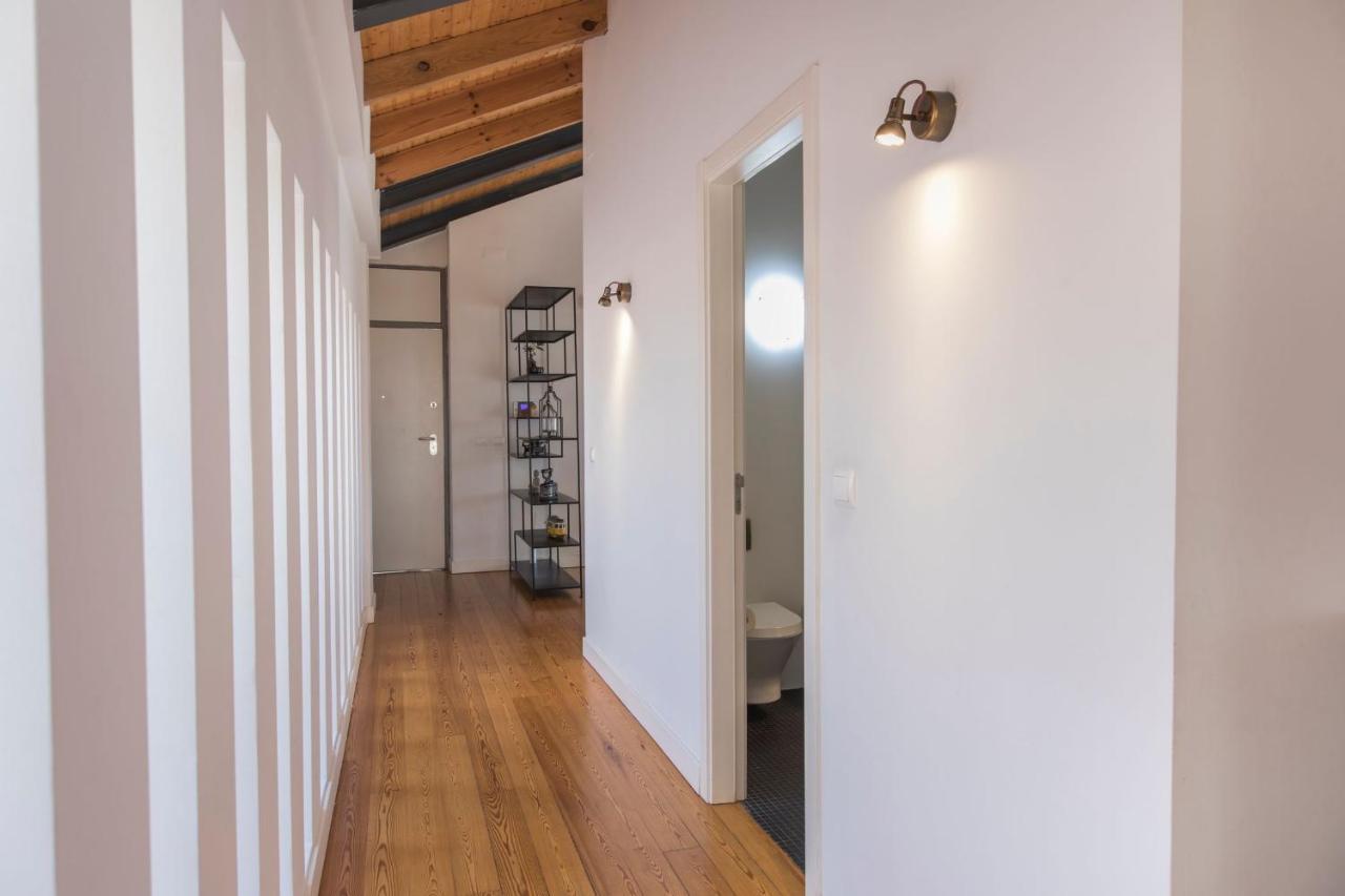 Bairro Alto Stunning Flat With Balcony By Lovelystay
