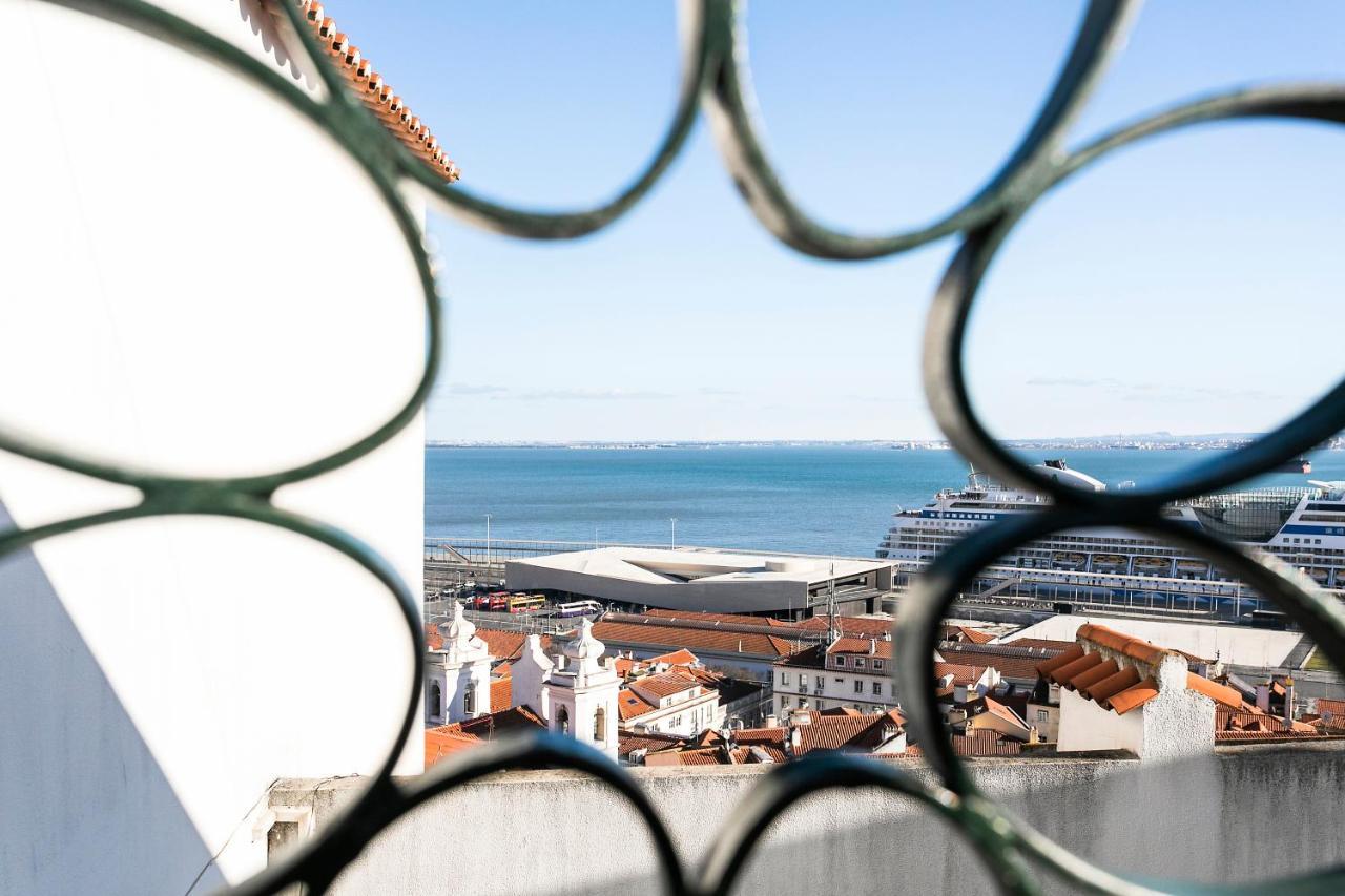 Apartment Cosy Alfama Hideout - With Rooftop Terrace