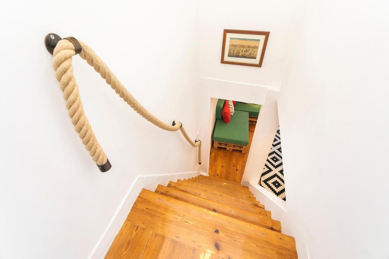 Cosy Alfama Hideout - With Rooftop Terrace Apartment Lisbon
