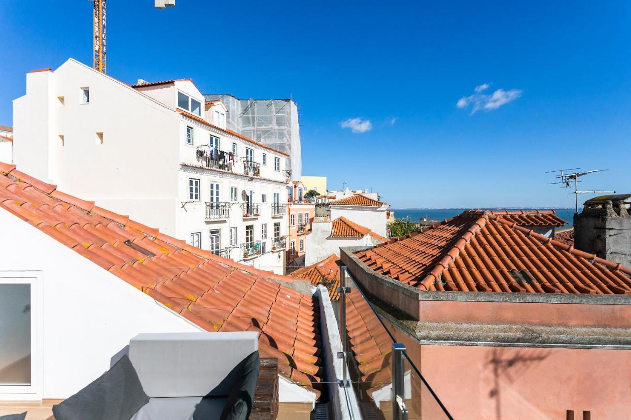 Cosy Alfama Hideout - With Rooftop Terrace Apartment *