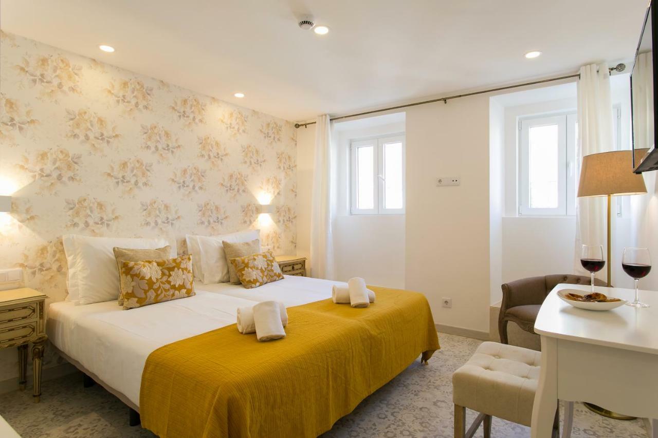 Gasthuis Amalia Near Rossio Square 3*
