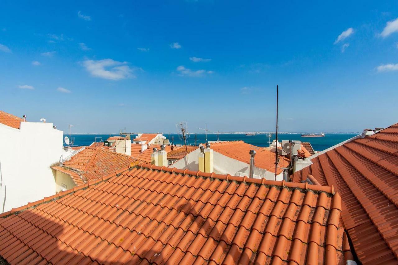 Lovelystay - Turquoise River View I Appartement *