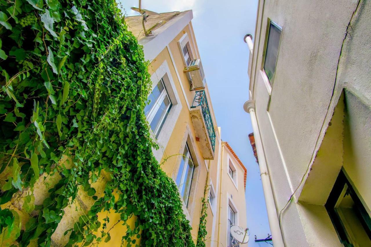 Lovelystay - Turquoise River View I * Lissabon