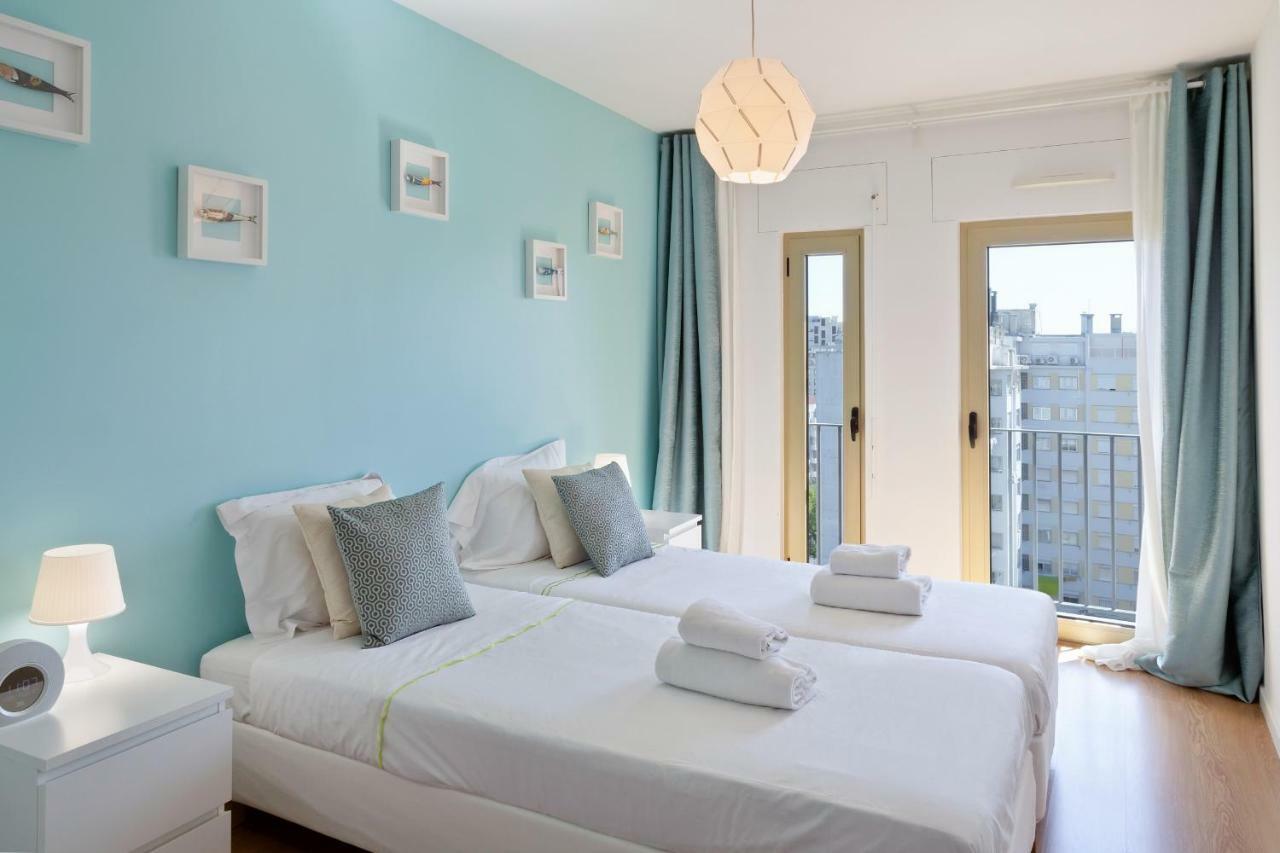 Stunning 2 Bdr Apt Sleeps 4 Nr Entrecampos Lisbon