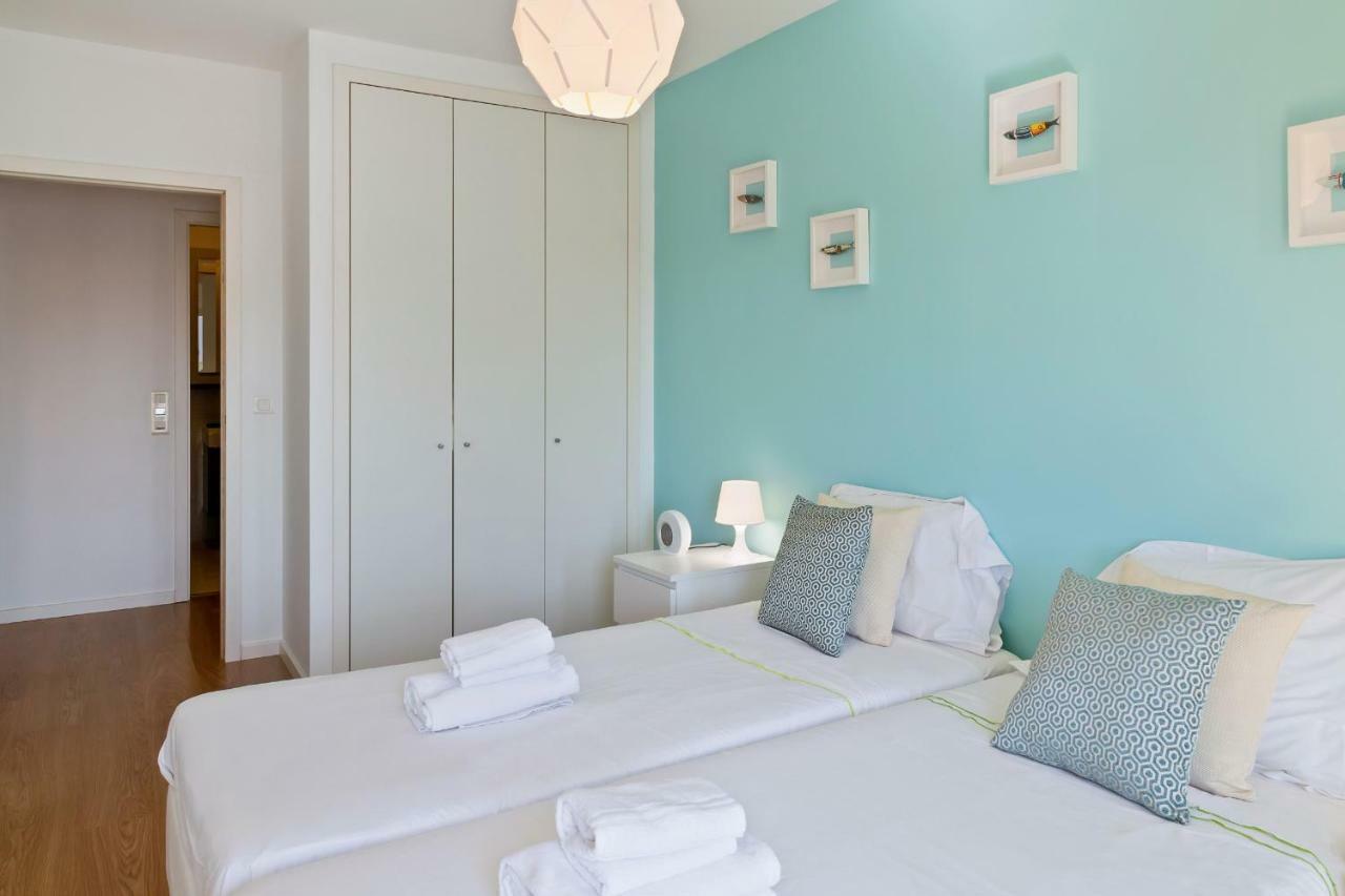 Holiday home Stunning 2 Bdr Apt Sleeps 4 Nr Entrecampos Lisbon
