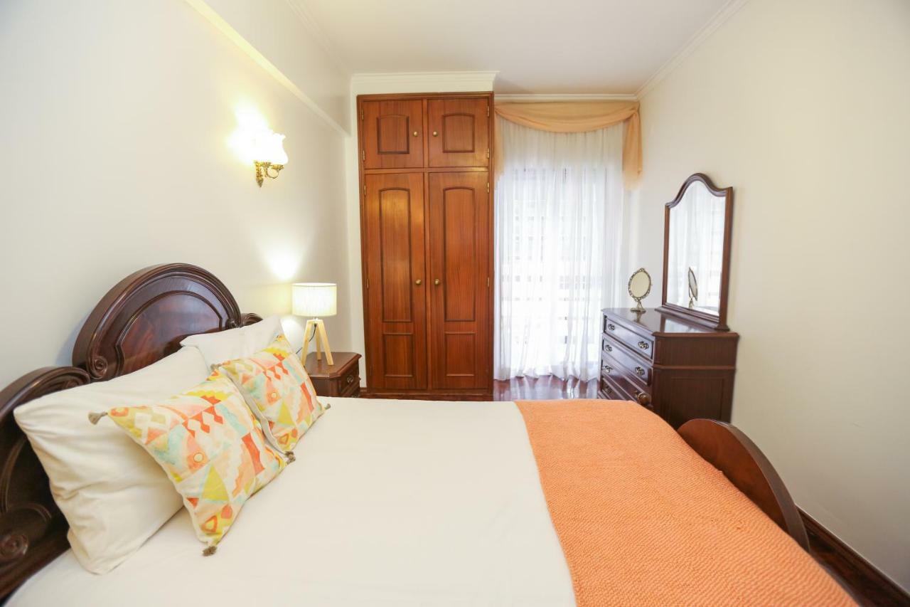 Like-home-t4-bright Benfica Apt-terrace * Lissabon