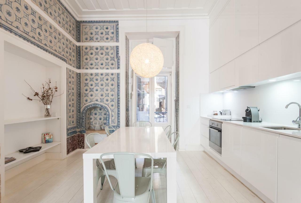 Baixa Tile Blue Two-bedroom - By Lu Holidays * Lissabon