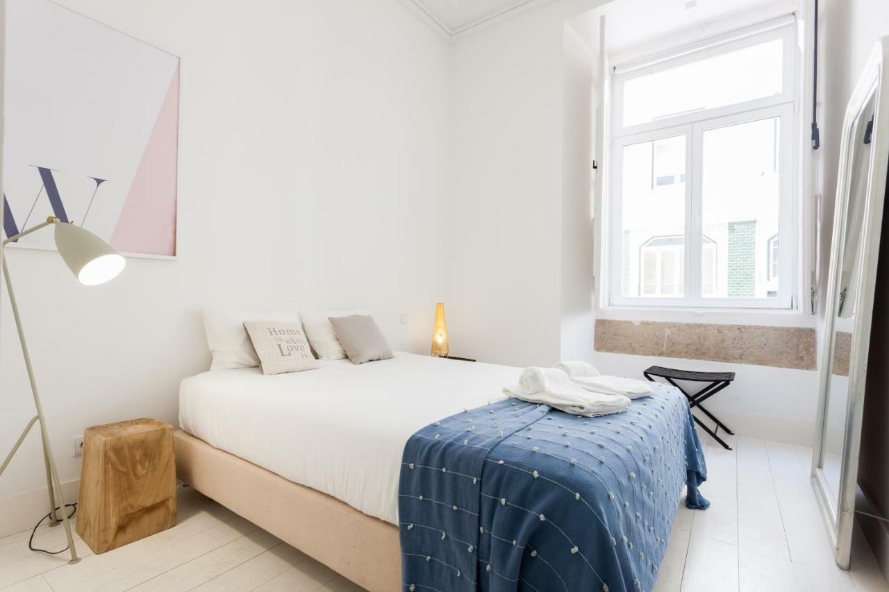 Baixa Tile Blue Two-bedroom - By Lu Holidays Apartment *
