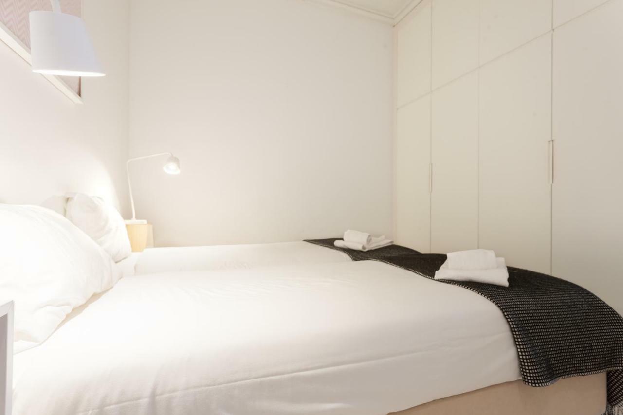 Baixa Tile Blue Two-bedroom - By Lu Holidays Apartment