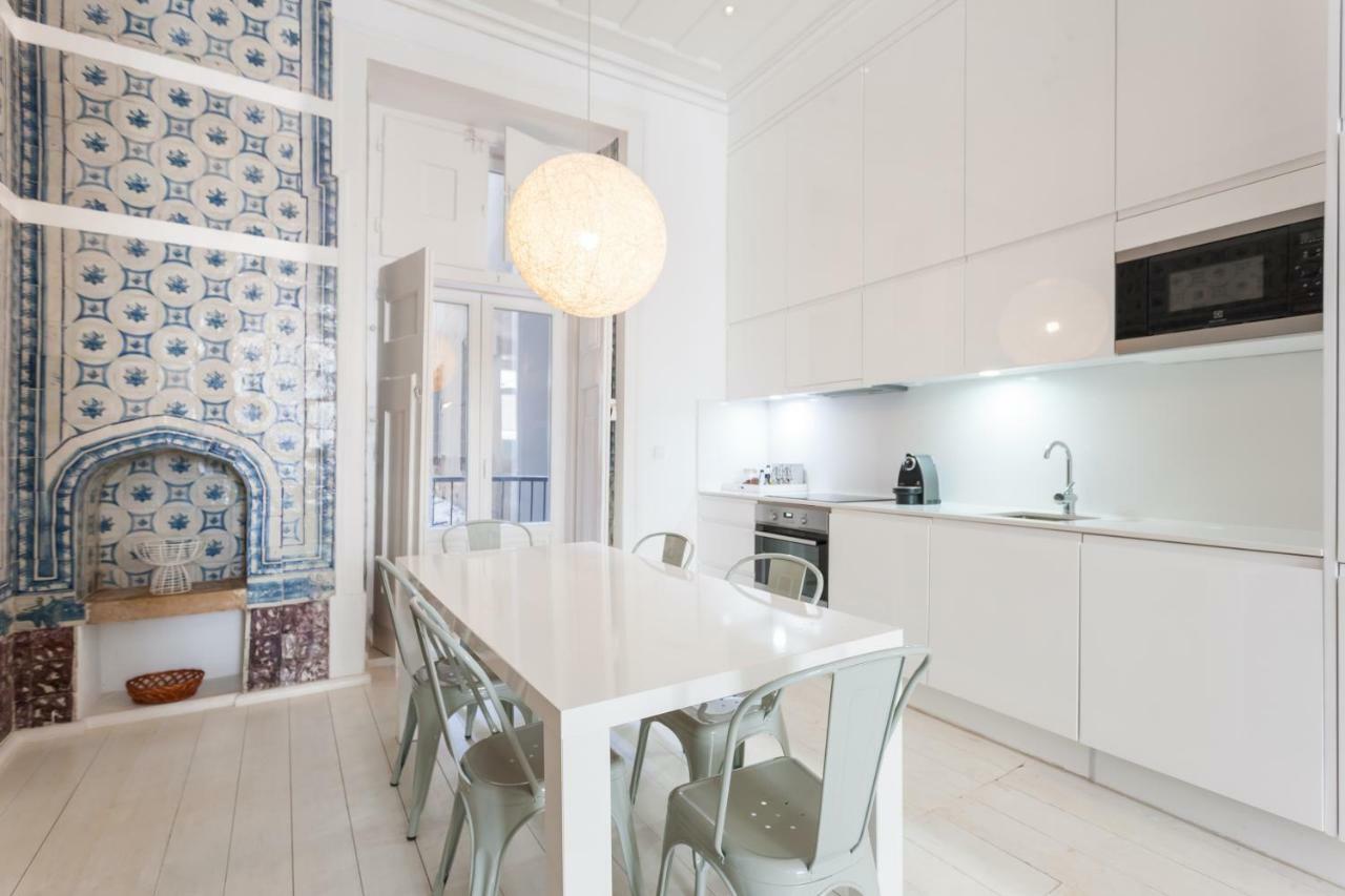 Baixa Tile Blue Two-bedroom - By Lu Holidays