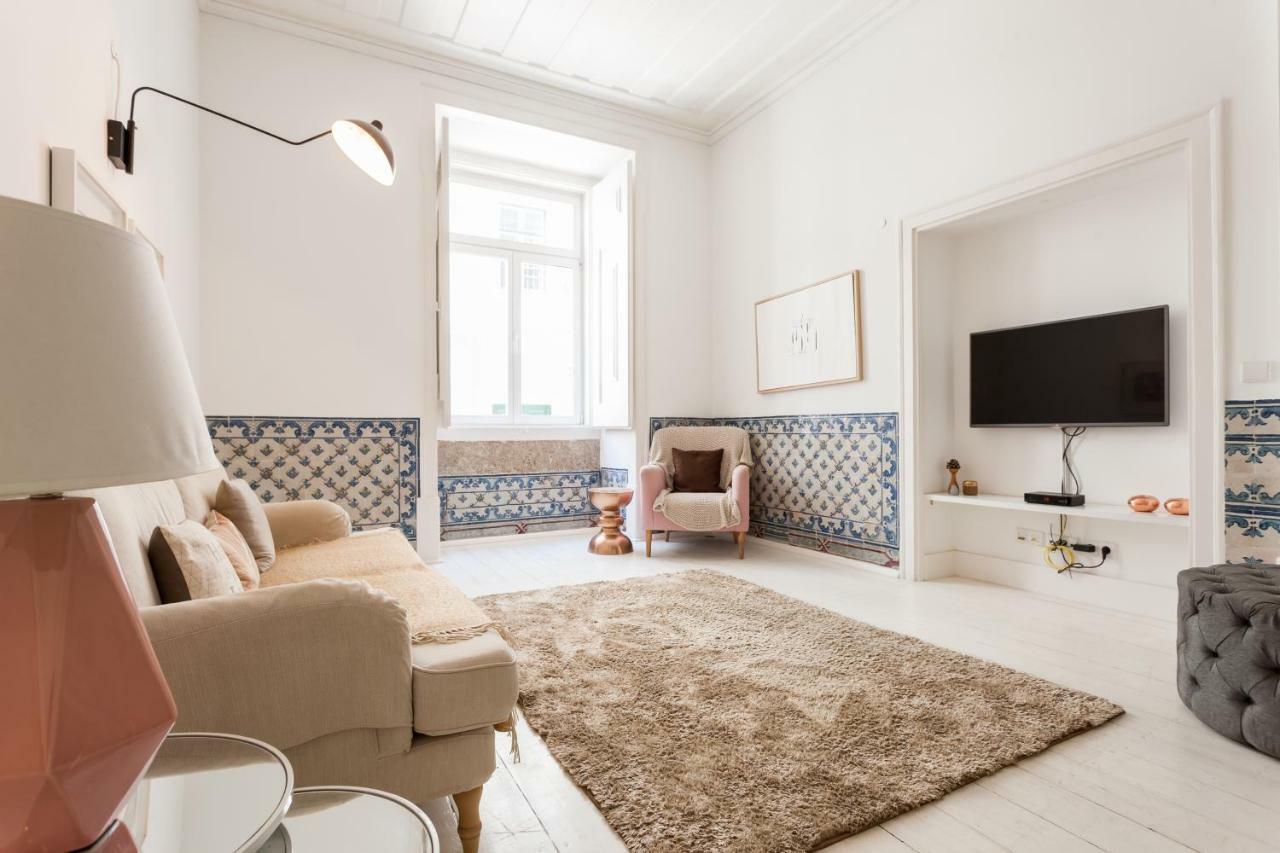 Baixa Tile Blue Two-bedroom - By Lu Holidays Apartment *